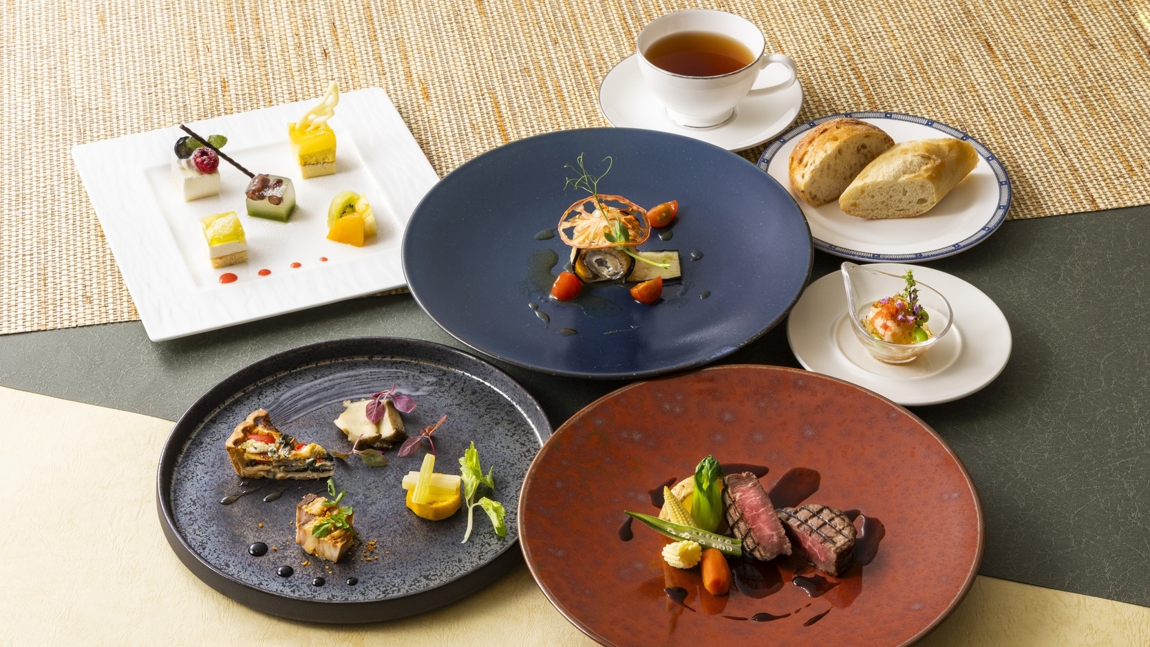 【２食付】ホテル最上階 フレンチレストラン  「お箸で召し上がるフレンチディナーコース」＆朝食付