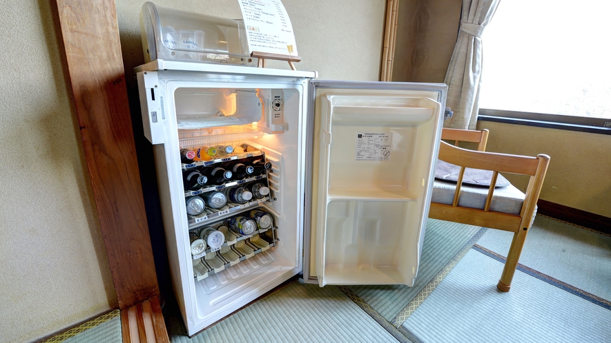 *【客室設備】冷蔵庫／飲料入り（有料）