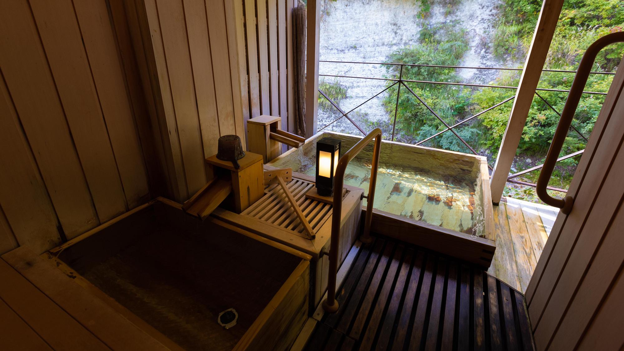 【客室一例】特別室&hellip;露天風呂のほか、足湯専用の設備があるのも特徴です。