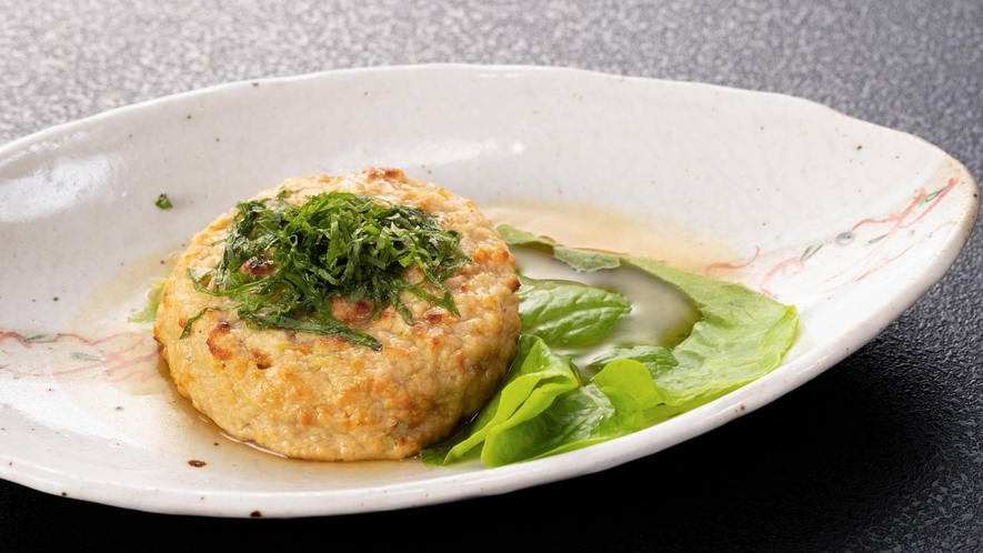 【ご朝食一例】選べる5種のメイン料理…ヘルシーな五目野菜の豆富ハンバーグ