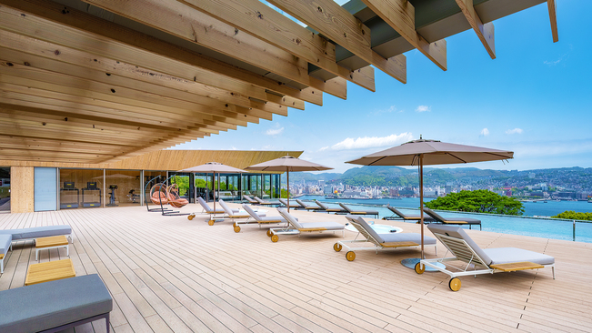 ■23年4月新設■【インフィニティプールエリア】稲佐山中腹から見る長崎の街並み・その夜景を「一望」