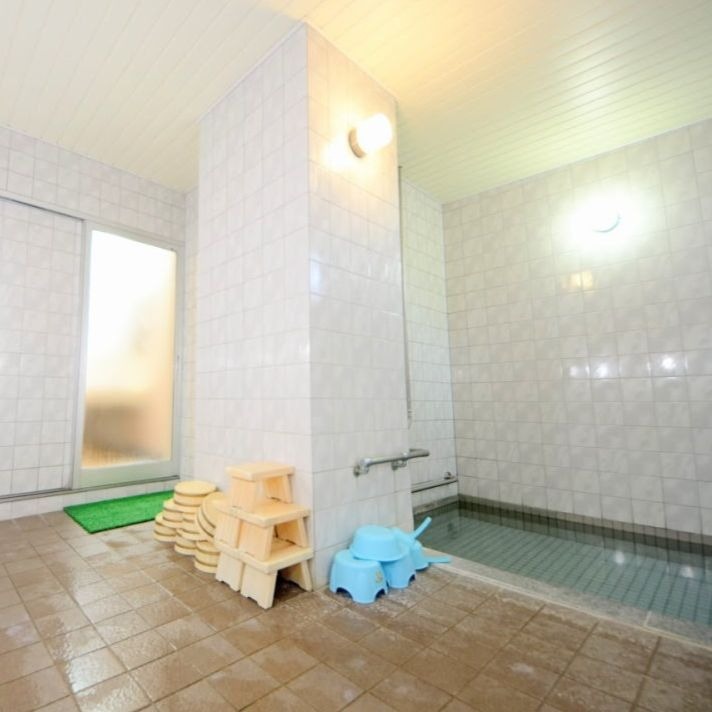 男女別大浴場（アトミックカーボン風呂）