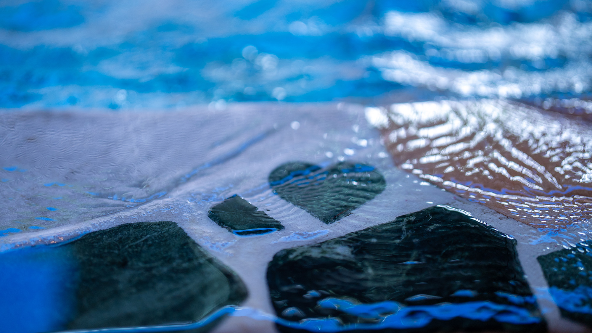 【さくら】母屋客室２階_洋室８畳＋和室８畳　四季の景色を眺めながら、癒されるひとときをお過ごしくださ