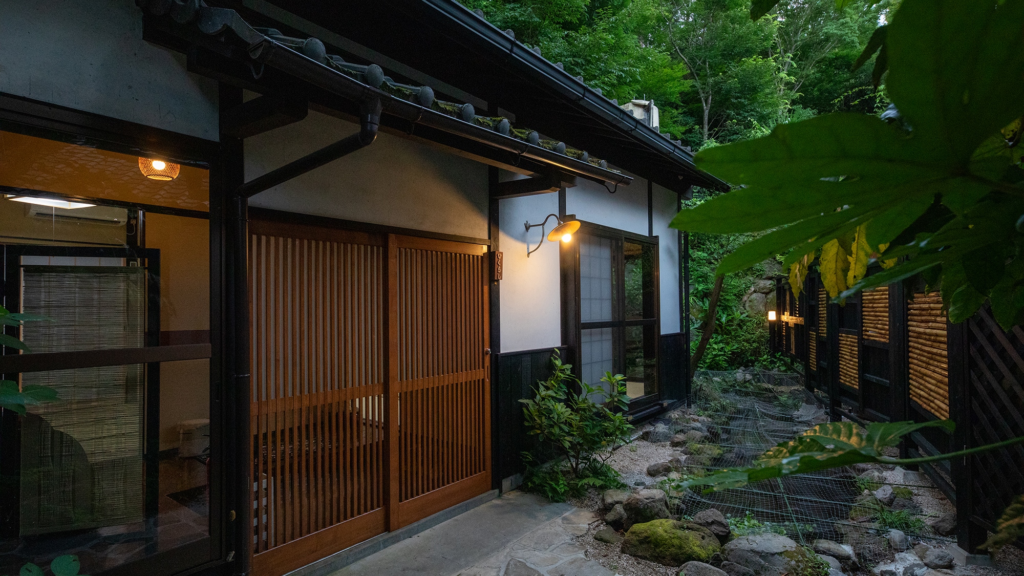 【ひぐらし】離れ客室_６畳＋４畳半_露天風呂付き　心ゆくまでお寛ぎを