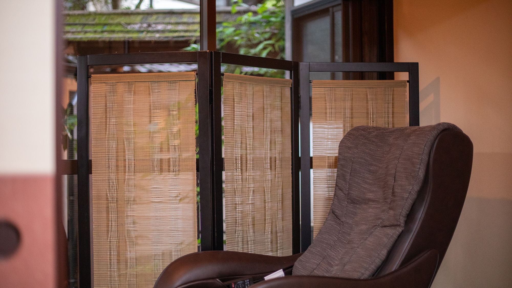 【ひぐらし】離れ客室_６畳＋４畳半_露天風呂付き　忙しい日常を忘れ、ゆっくりと深呼吸を