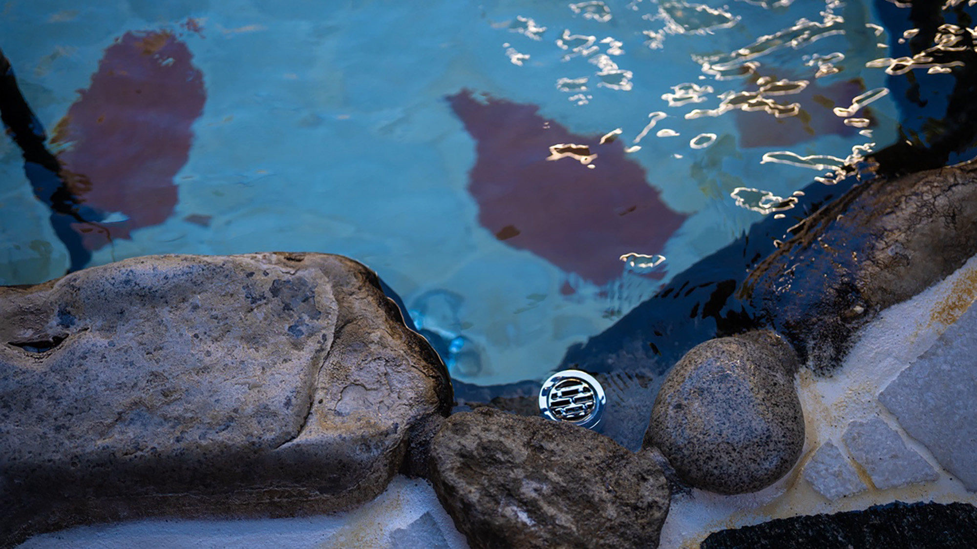 【家族露天風呂】贅沢な源泉かけ流しを独り占めする幸せ