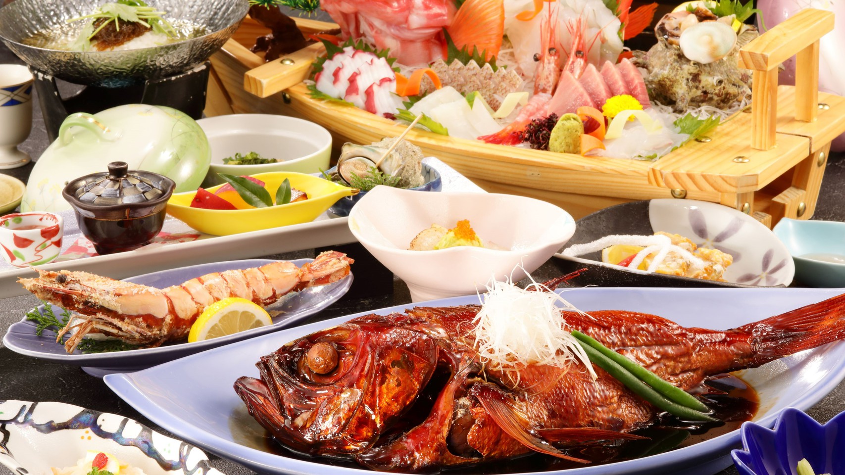 ☆夕食のみ☆夕食は＜ふわふわ金目鯛丸煮＞＆漁師でもある主人が捌く＜豪華な舟盛り＞！朝の時間はご自由に