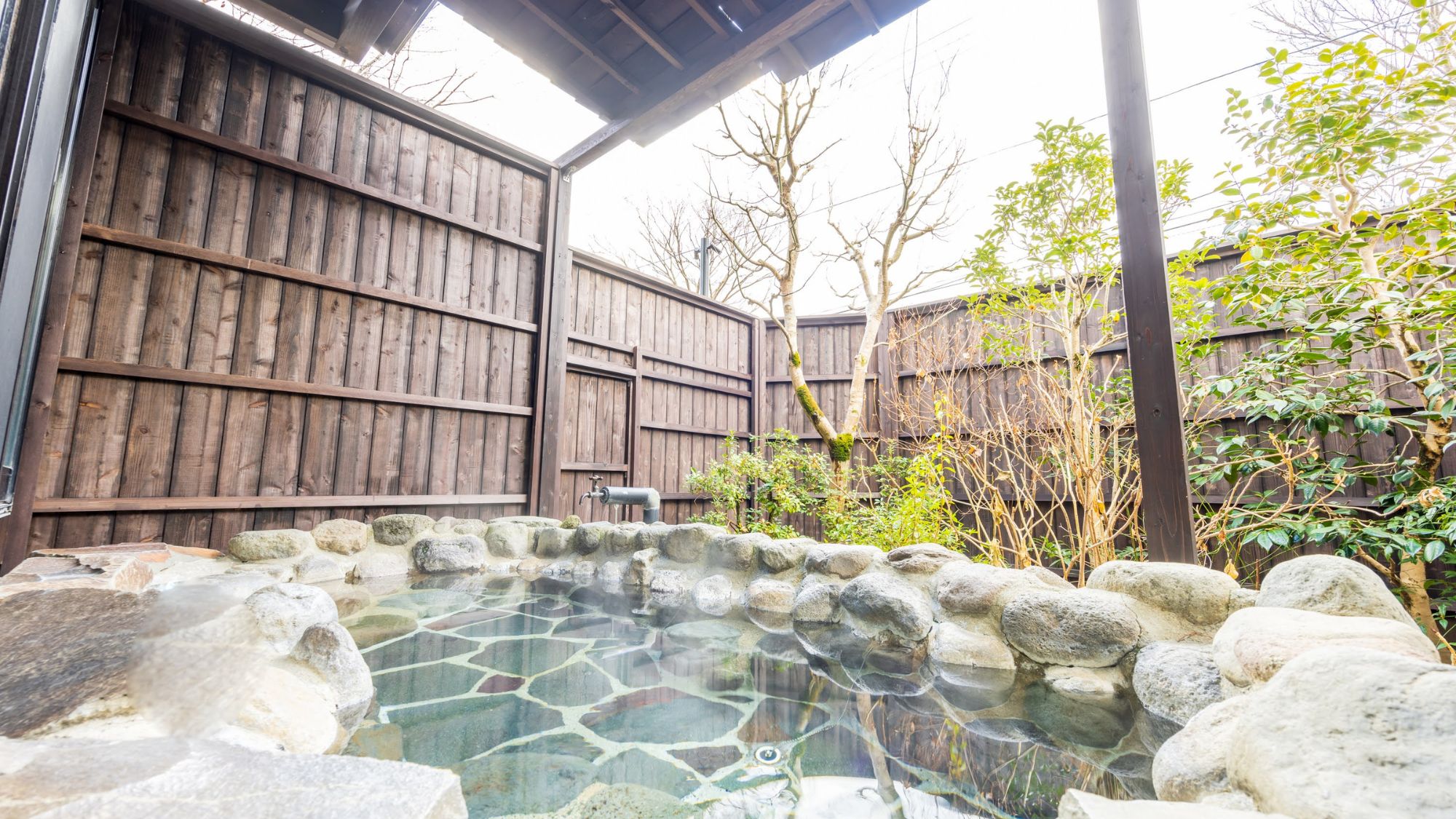 【別邸】離れ客室露天風呂（一例）