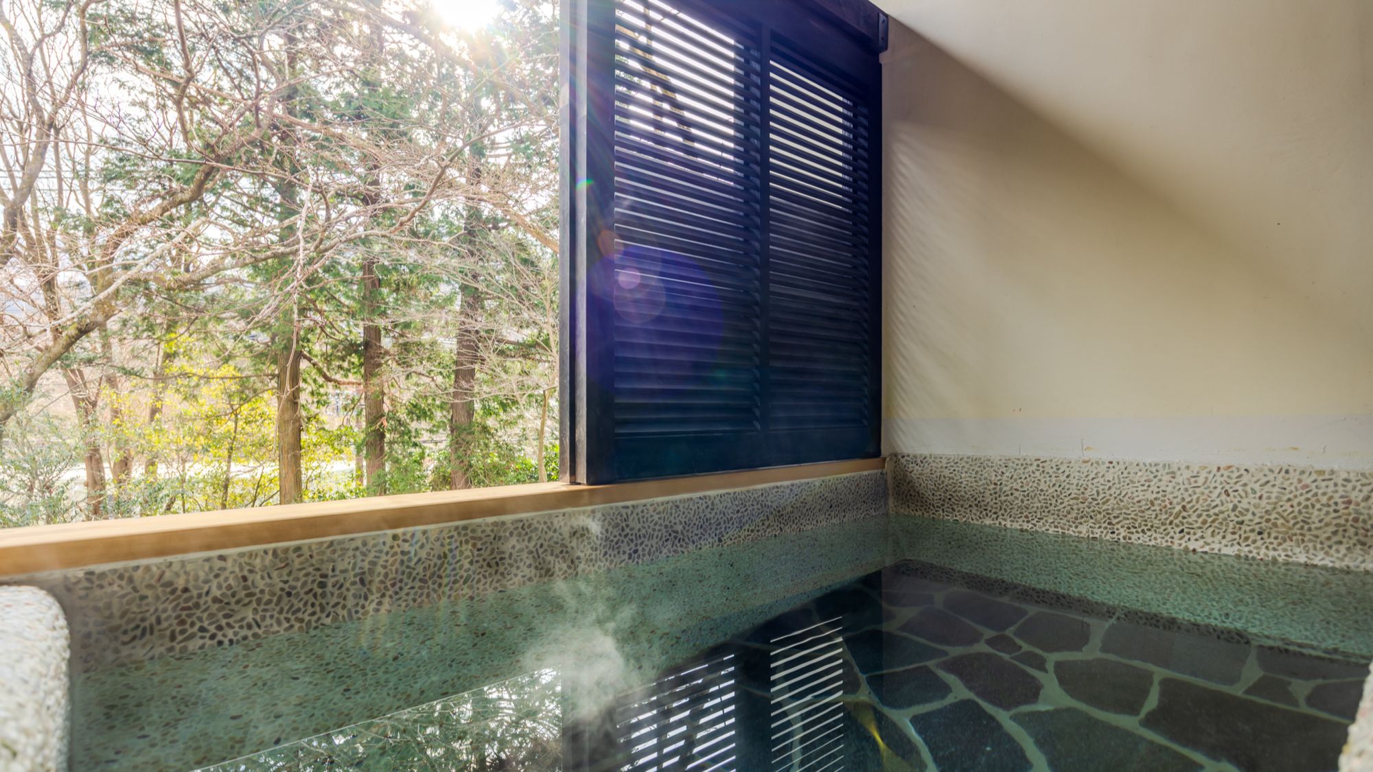 【本棟】2階客室露天風呂例