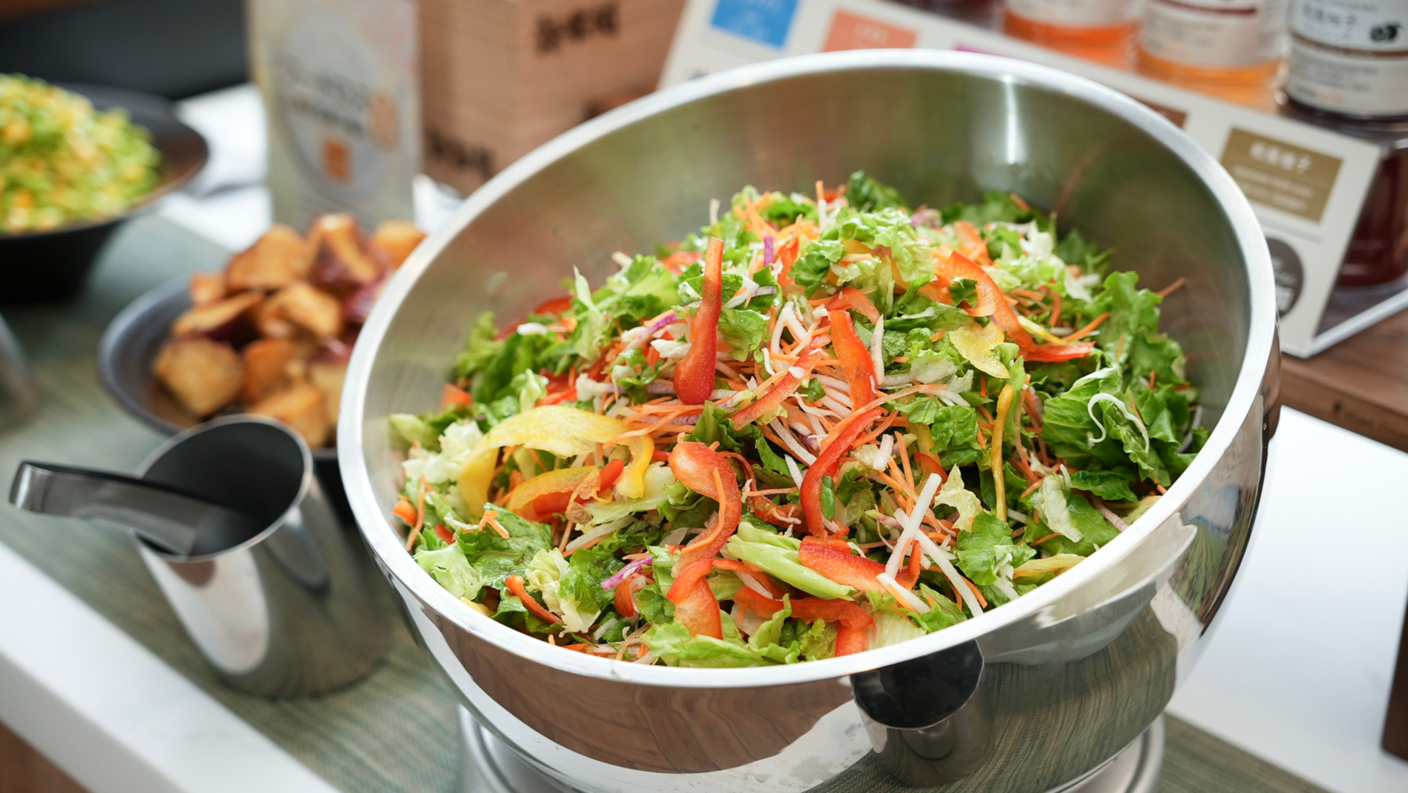 【Organic】オーガニックの野菜を使用したサラダはビタミンＣやミネラルが豊富