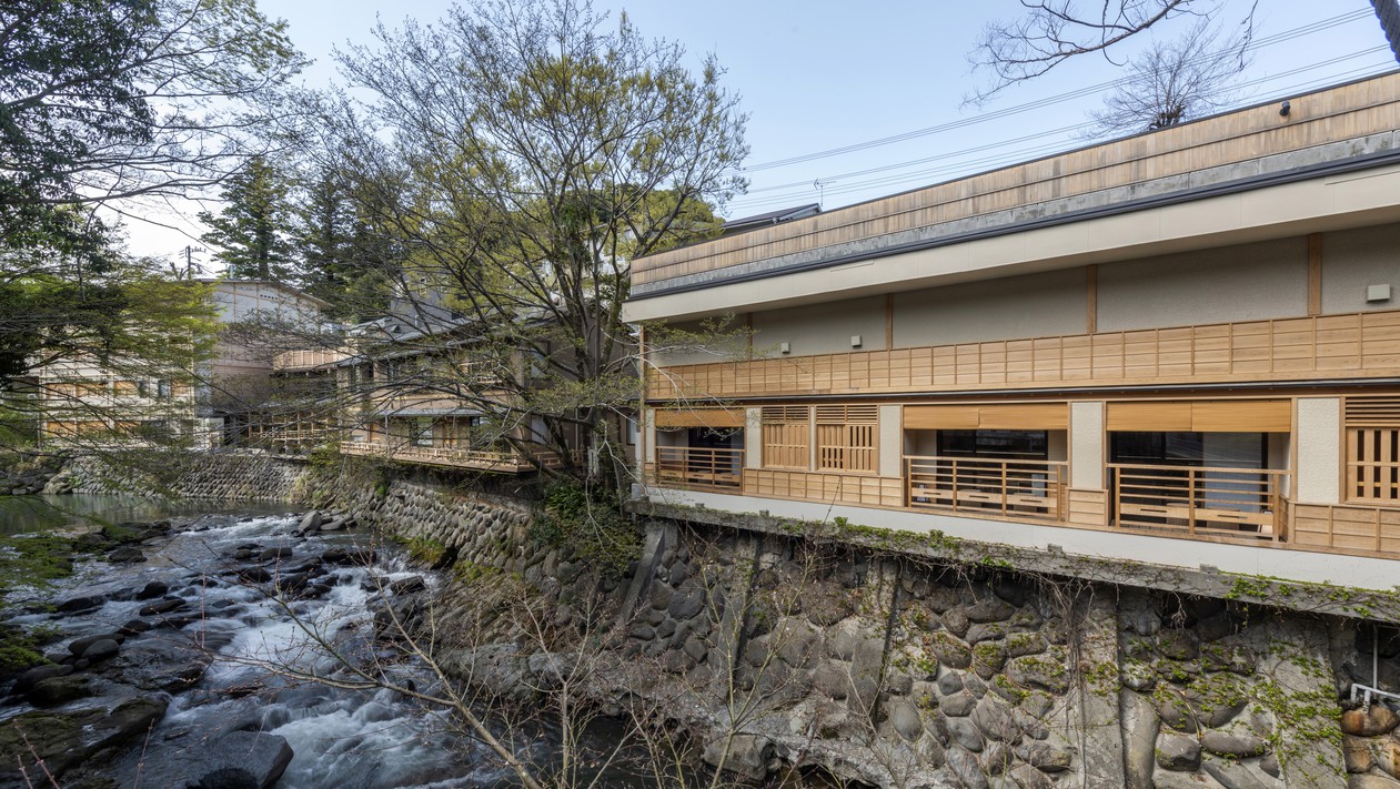 【別邸水の語り部】お部屋は全て桂川に面しております