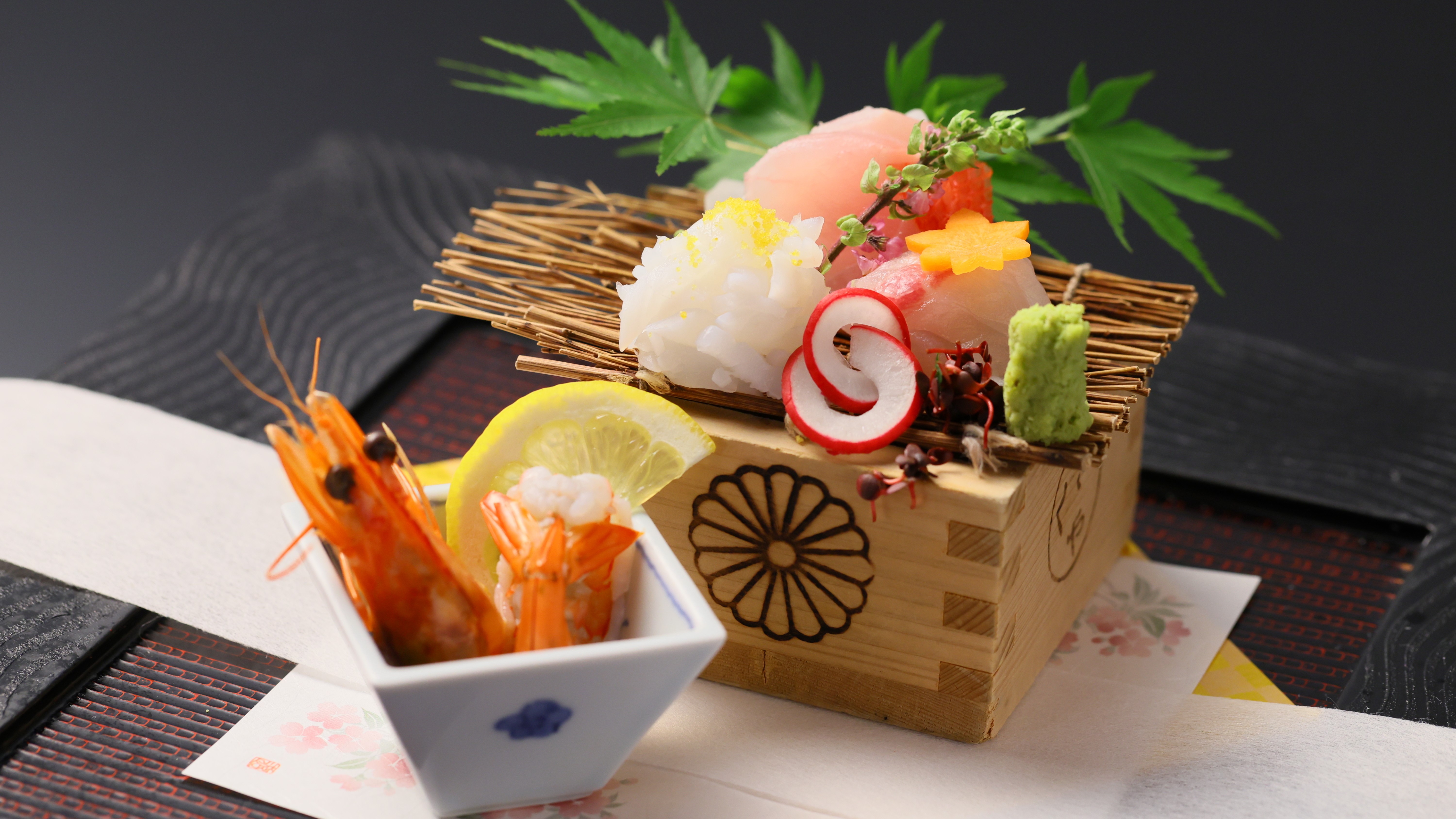 【夕食】季節のお造り一例　伊豆の名物生わさびと一緒にご堪能下さい