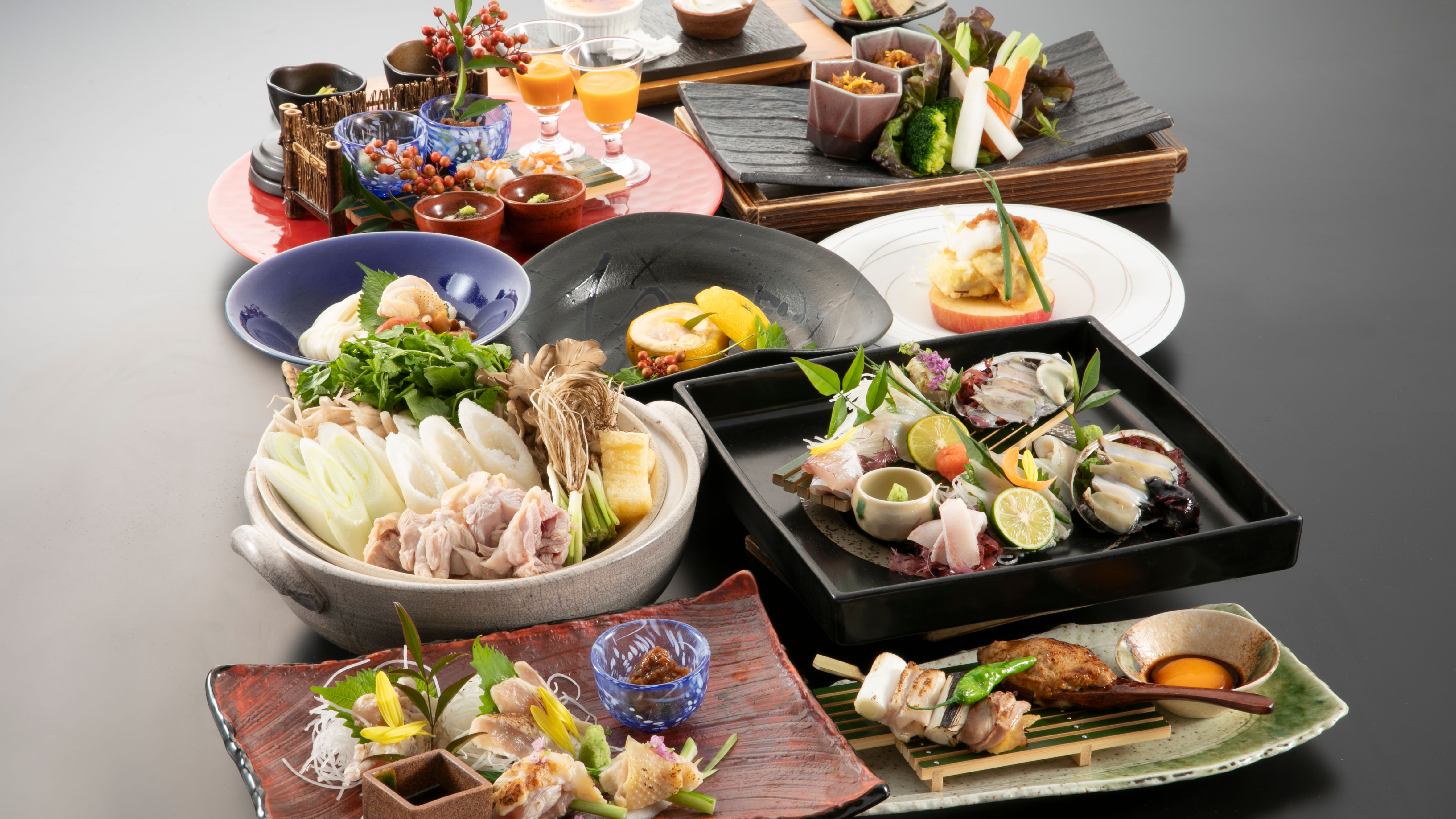 【秋季2025年9月～11月】比内地鶏&稲庭うどん会席　※画像は一部2名様分