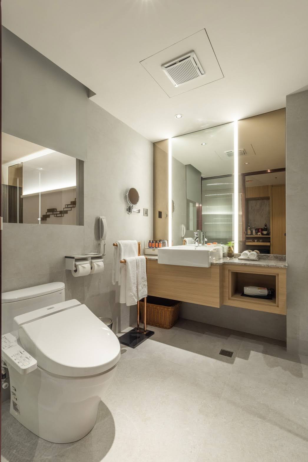 プレミアクアッドルーム