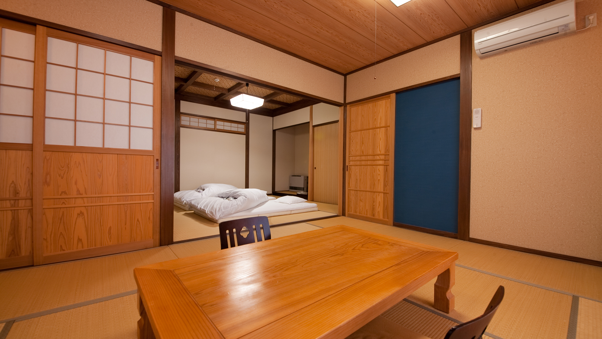 【離れ和室ラージ(8畳+10畳)・一例】名峰由布岳の眺望が素晴らしい、開放感たっぷりのお部屋