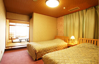 新着情報　素泊まり素泊りプラン　２人につき１人半額　カラオケ６０分　卓球６０分サービス「榛名湖観光」