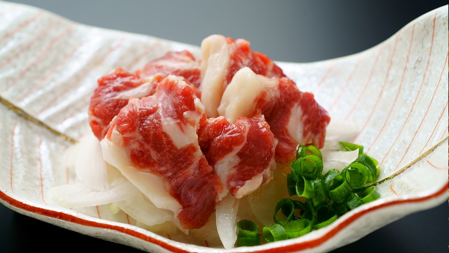 【お部屋で気軽なお篭り旅】夕食は牛鍋＆馬刺し御膳＆朝は焼き立てパンモーニング☆軽めの食事でお得ステイ