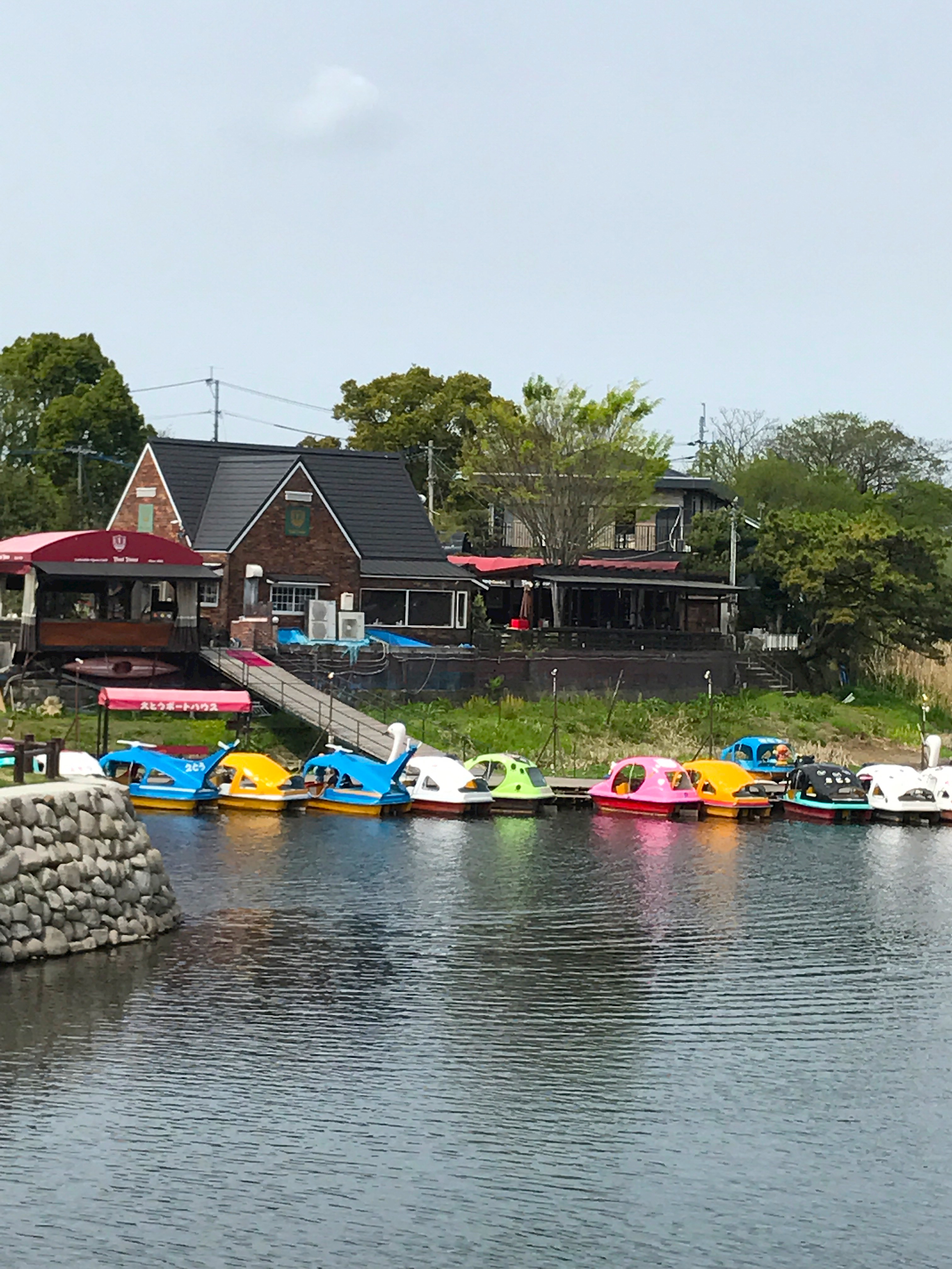 江津湖にはボートハウスがあります