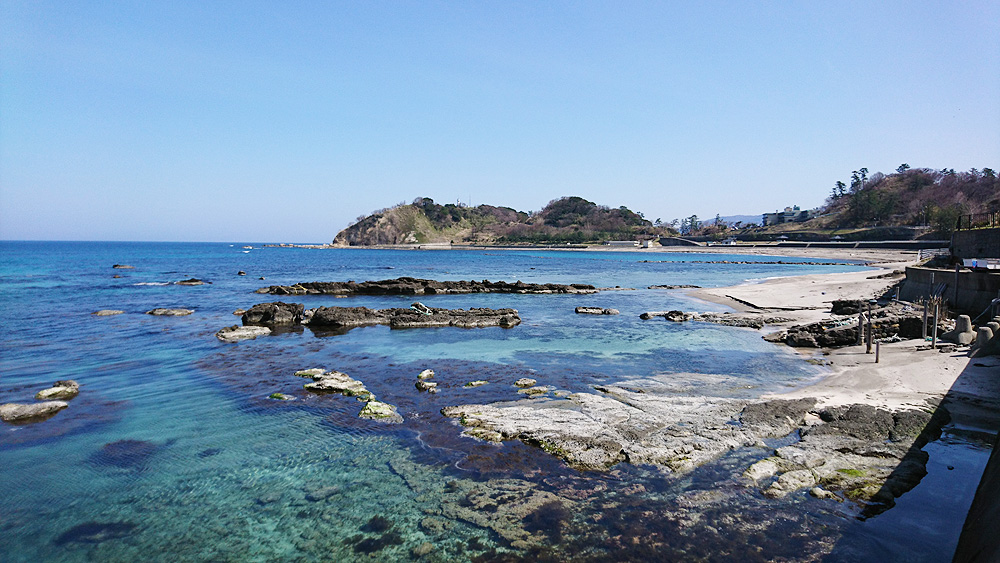 海水浴場の横です　磯遊び場