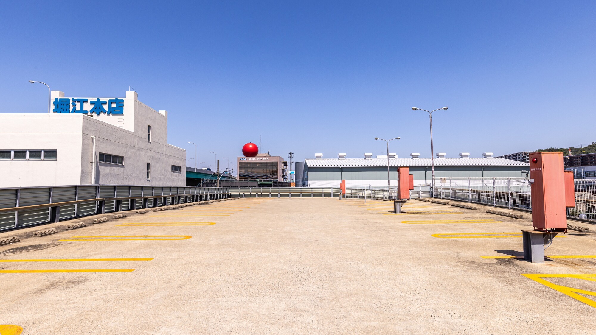 無料立体駐車場