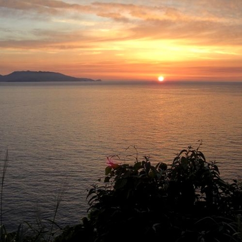 東シナ海に沈む夕陽