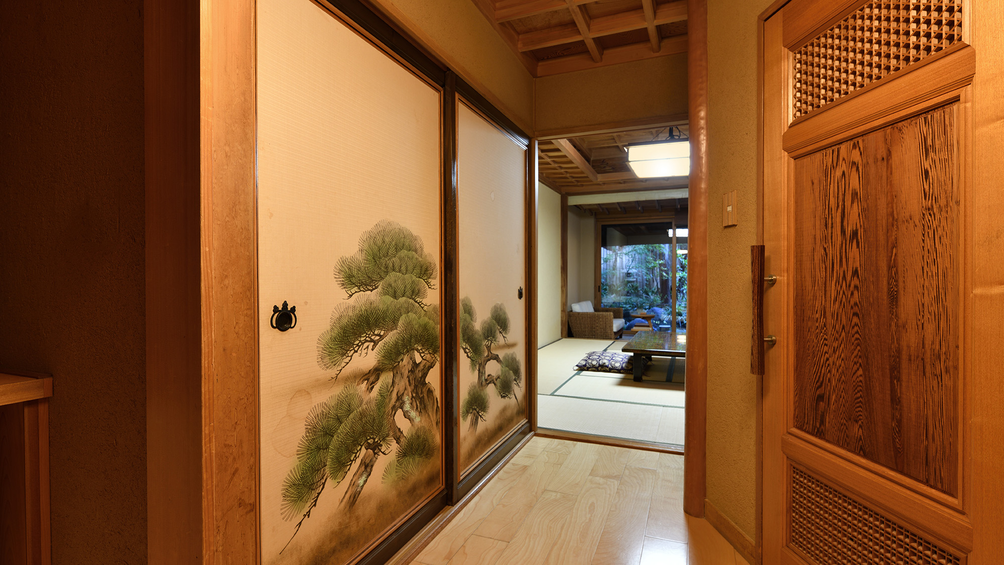【桂の間】客室入口