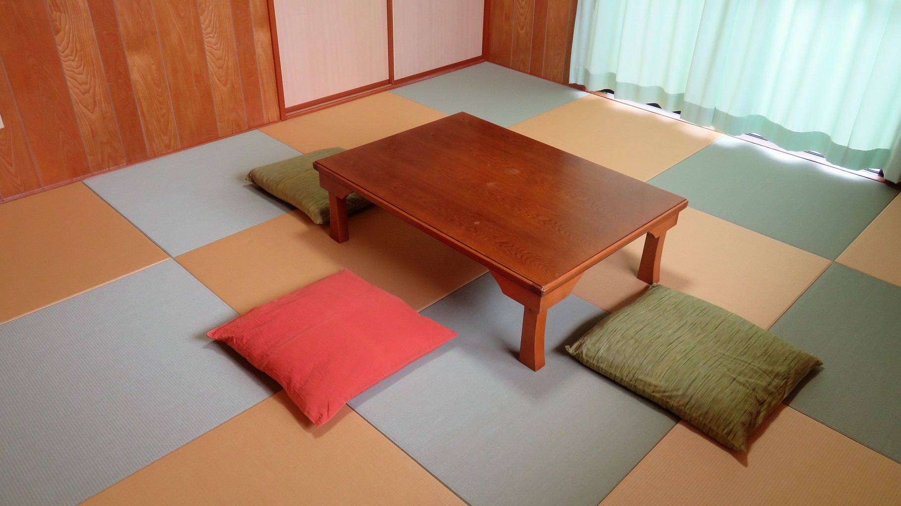 琉球畳和室８畳　キッチン付き、トイレ、お風呂、洗面台独立