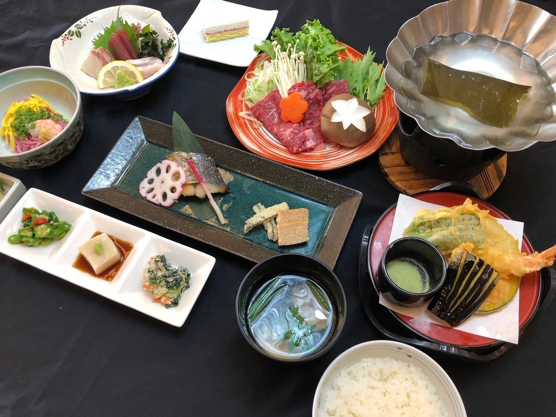 【朝夕付♪】料理長おすすめ宮若牛ロースしゃぶしゃぶコース