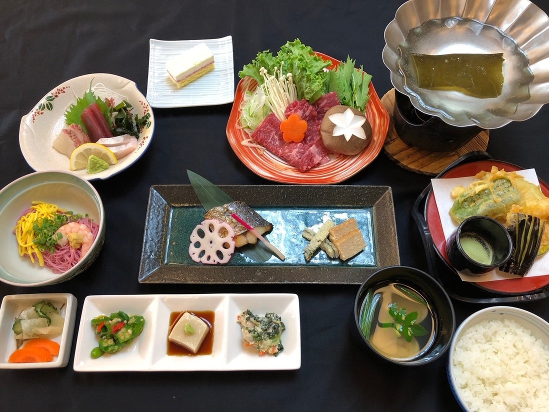 【朝夕付♪】料理長おすすめ宮若牛ロースしゃぶしゃぶコース