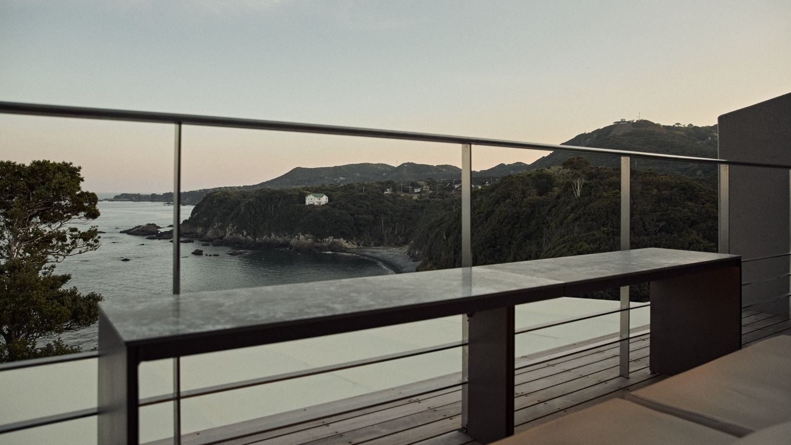 【ラグジュアリースイート205】