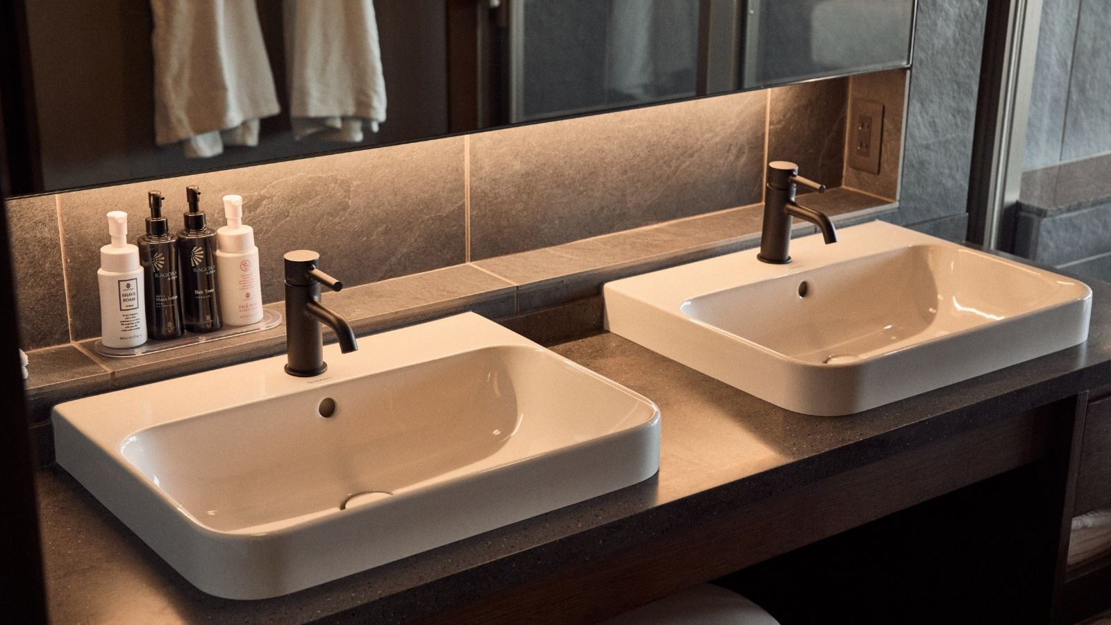 【デラックススイート107】