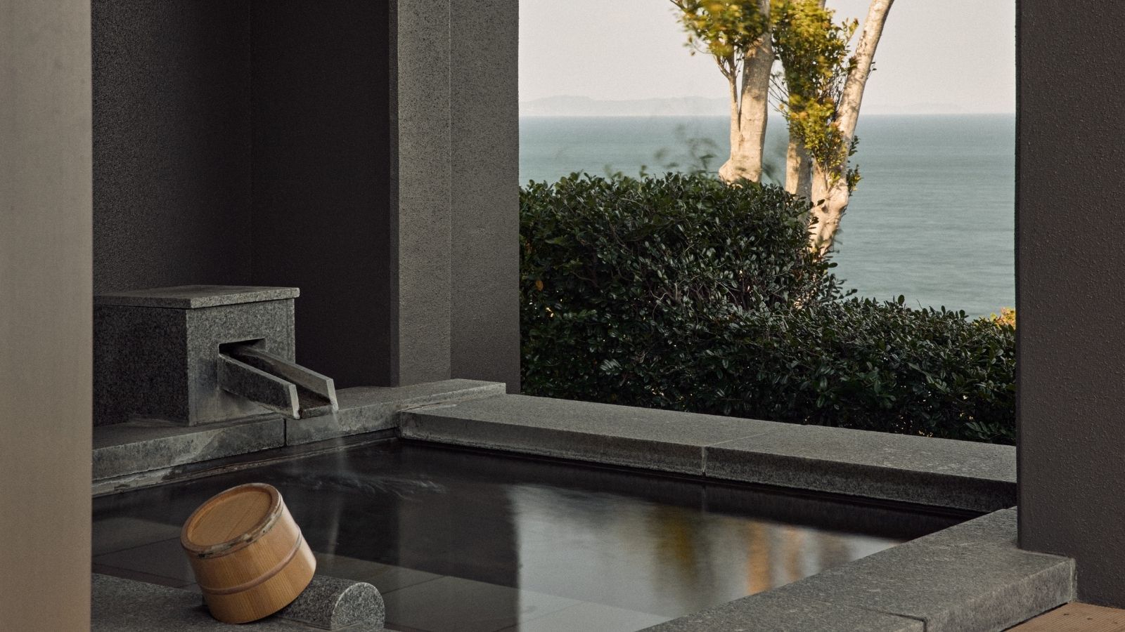 【リラクゼーションスイート103】