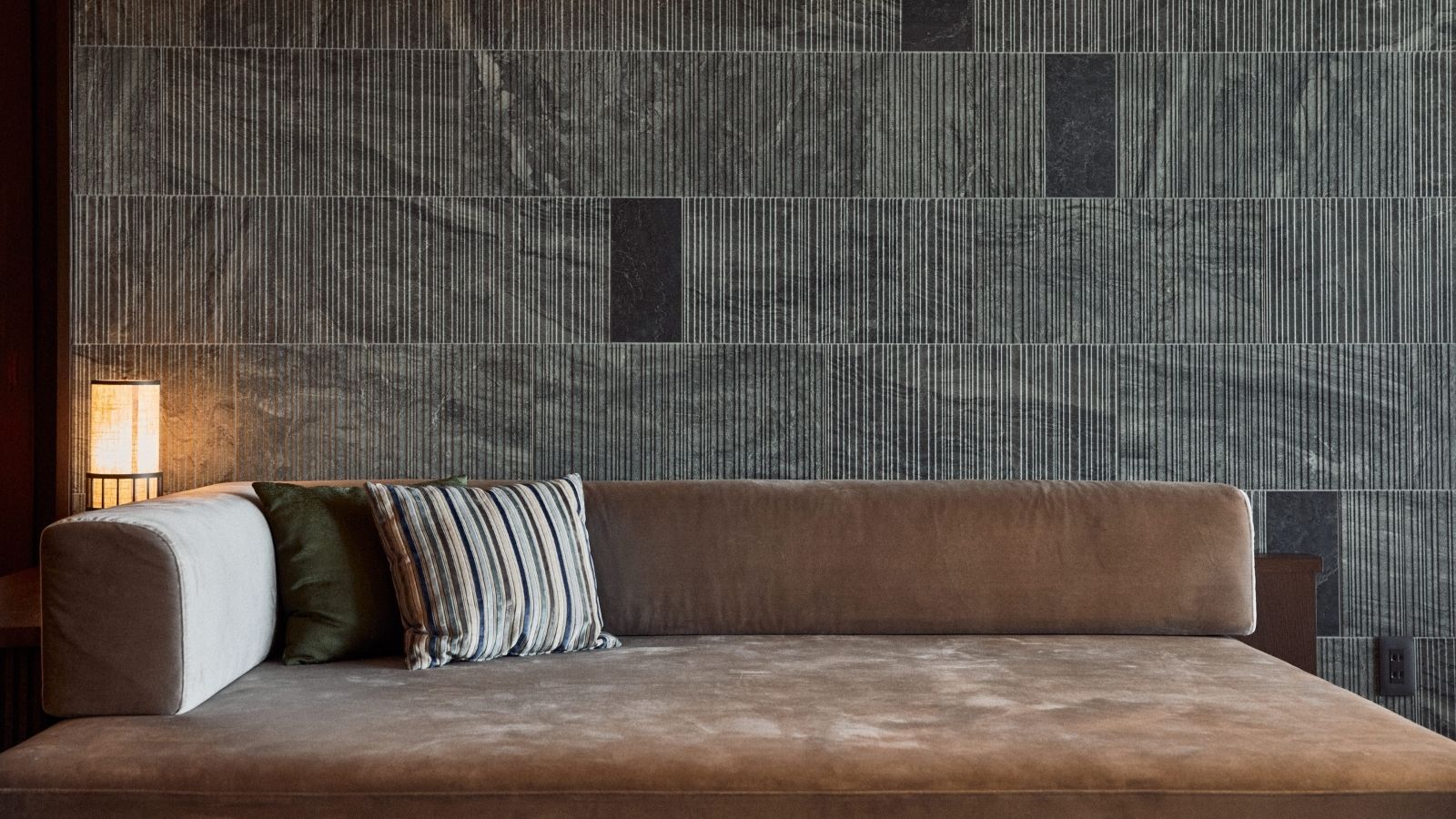 【デラックススイート107】