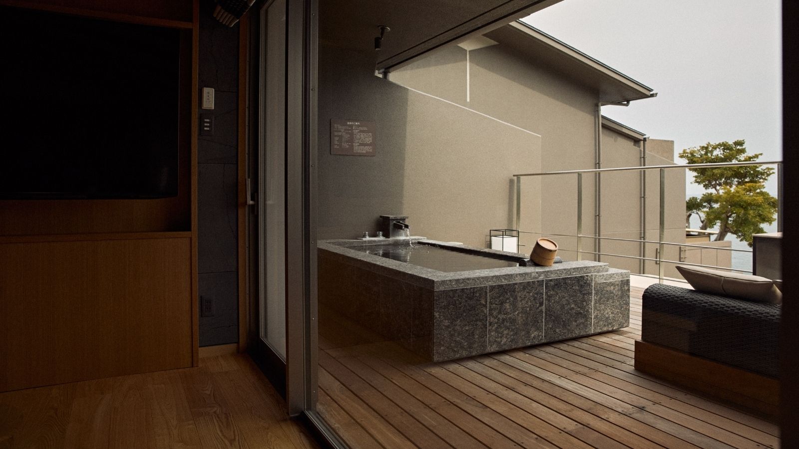 【プレミアムスイートwithプライベートダイニング208】