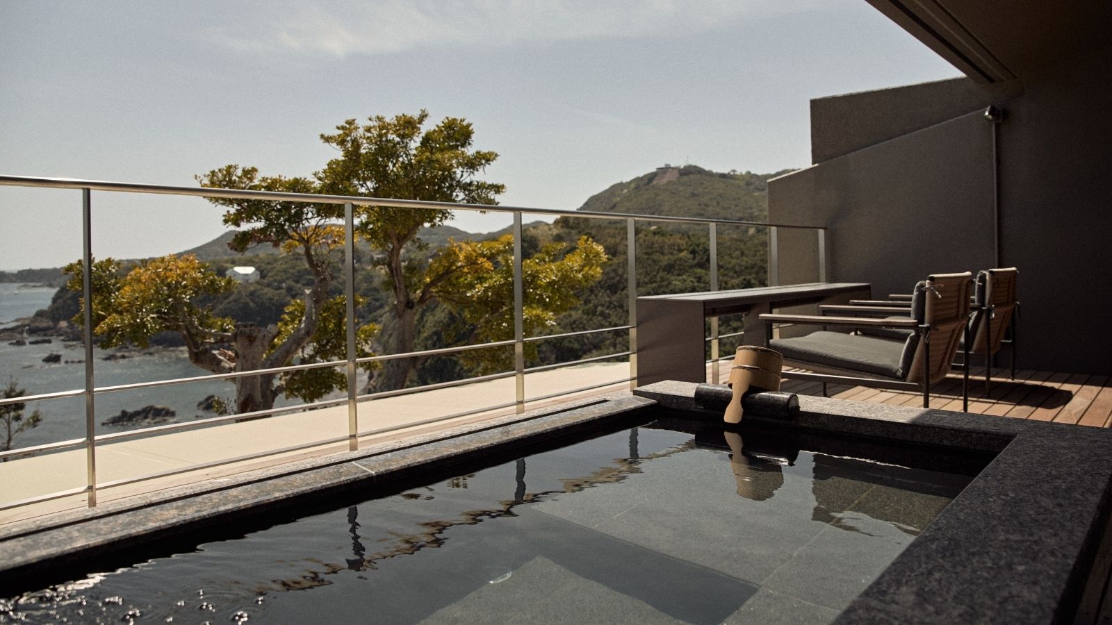 【デラックススイート207】