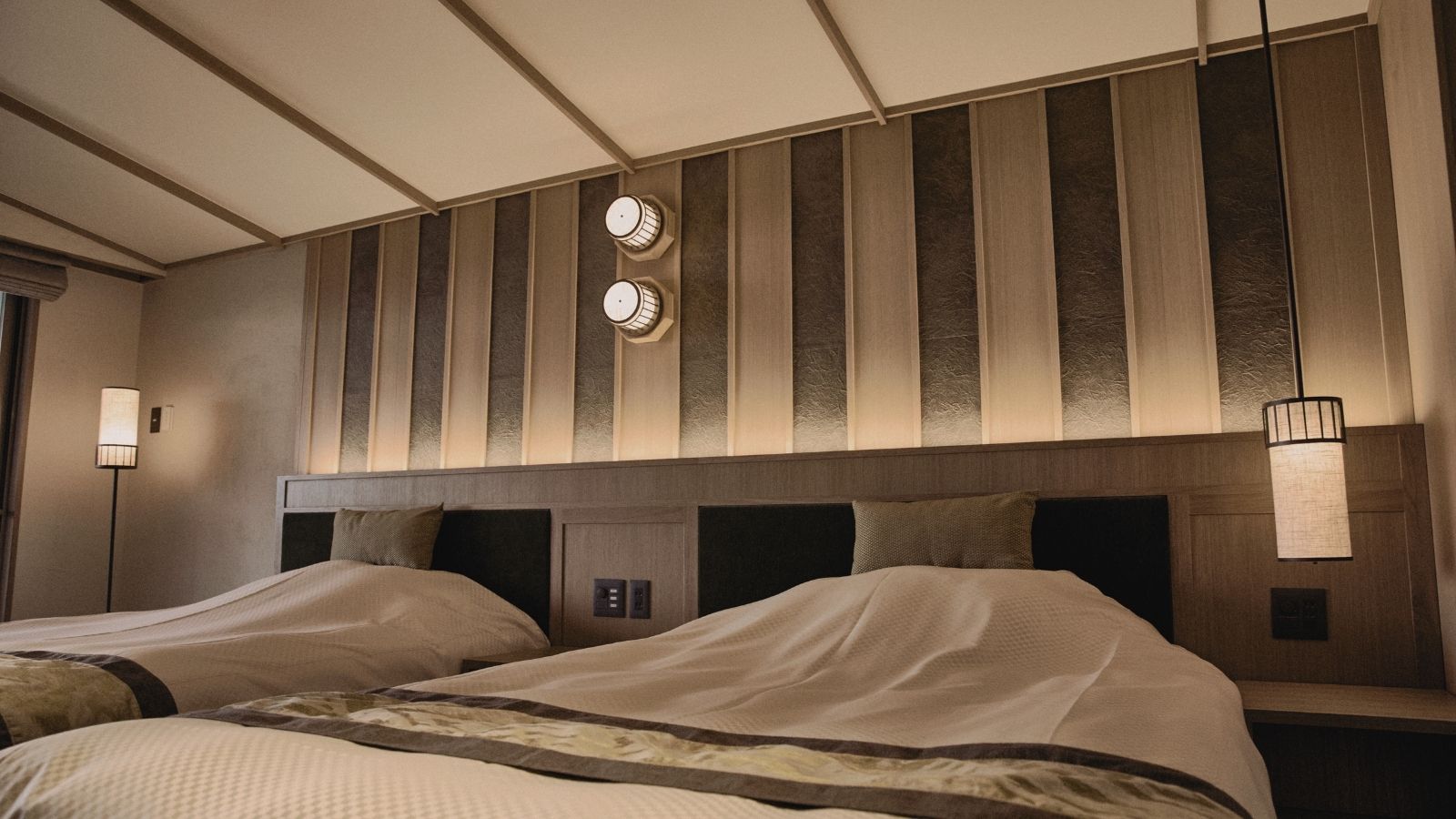 【ラグジュアリースイート205】