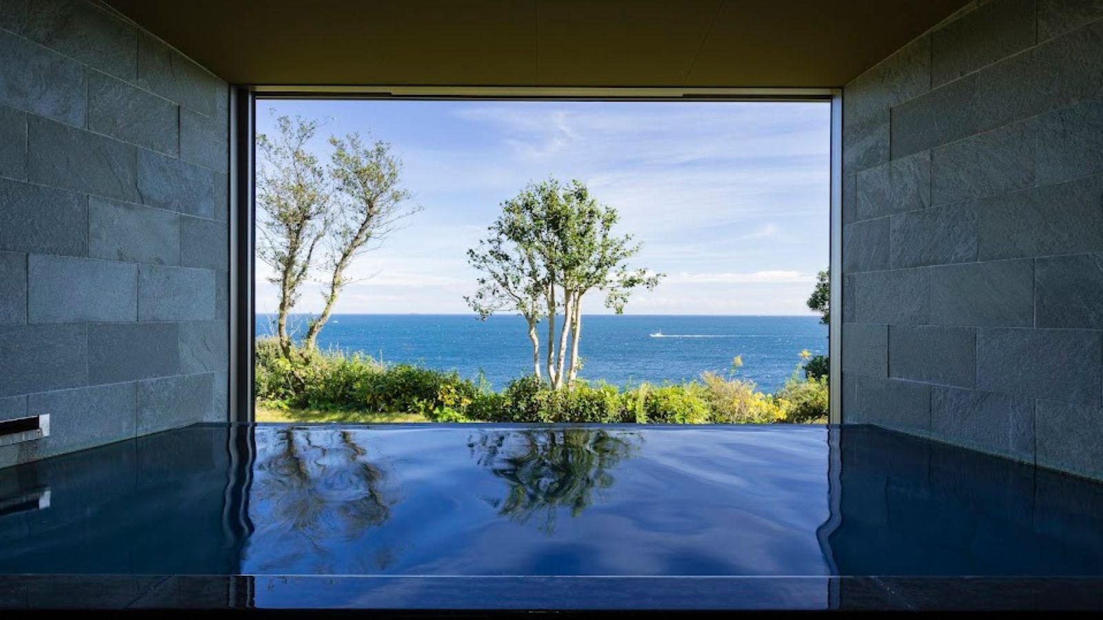 【大浴場露天風呂】