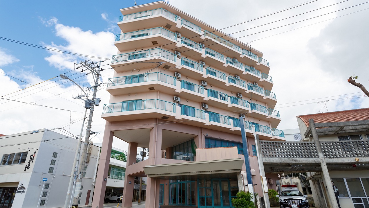 【沖縄県民限定】◆レイトチェックアウト１２時◆沖縄県居住者へお得なプラン【朝食付き】   