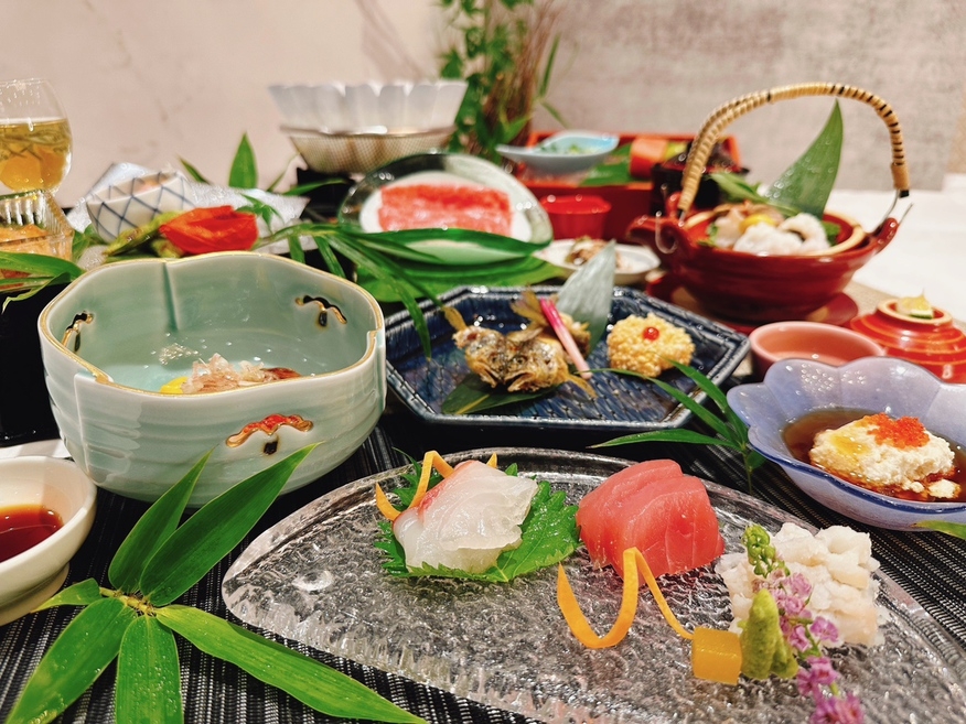 【夏休みファミリー応援】館内縁日開催♪お子様特典付き＆グループでお得＜関白会席×ドリンクバー＞