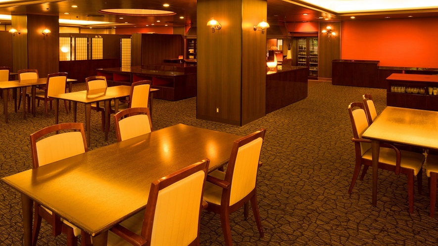 *【レストラン】落ち着いた雰囲気の、清潔感あるレストランです