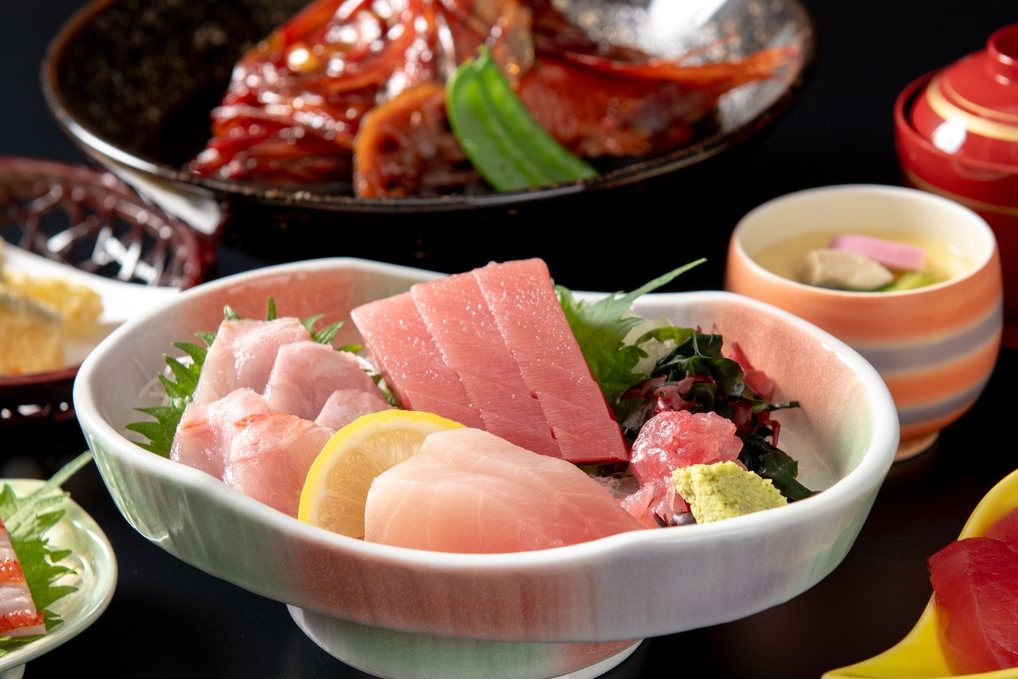 初夏のグルメプランまぐろと金目鯛の旬彩料理