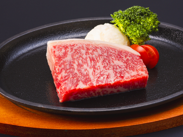 まぐろと熊野牛の旬彩料理　熊野牛ステーキ