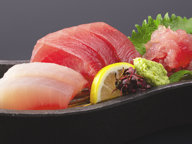 まぐろと熊野牛の旬彩料理　お造り