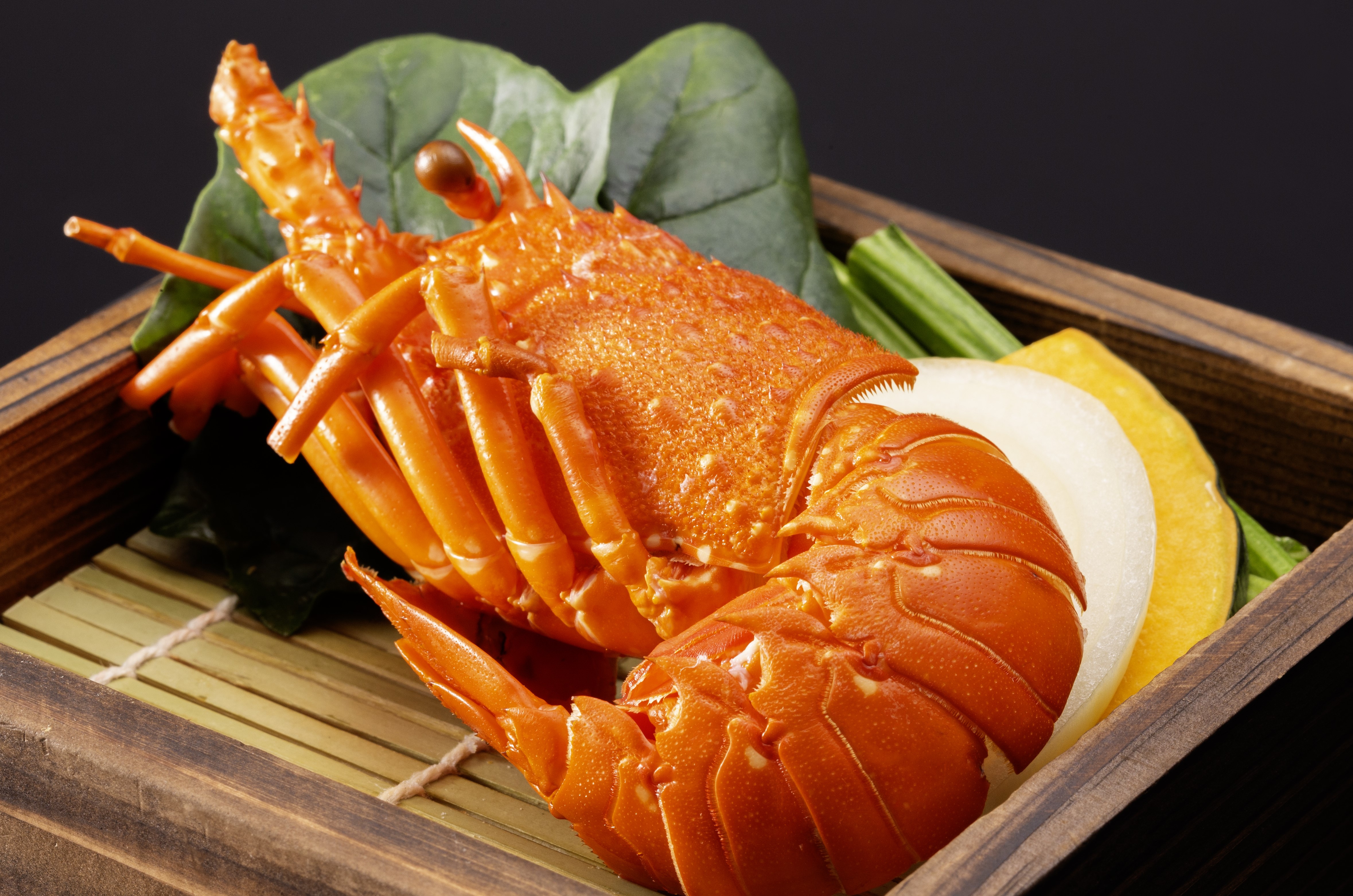 伊勢海老籠蒸し