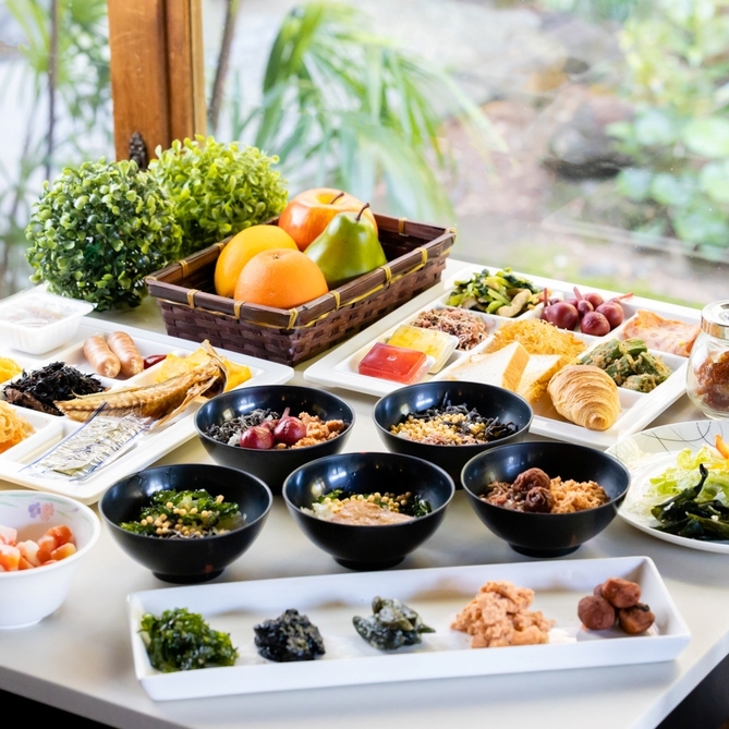 《年末年始》キャンセル規定※注【朝食付】茶漬け・あじ干物・焼きパン等20種類のバイキング【夕食なし】