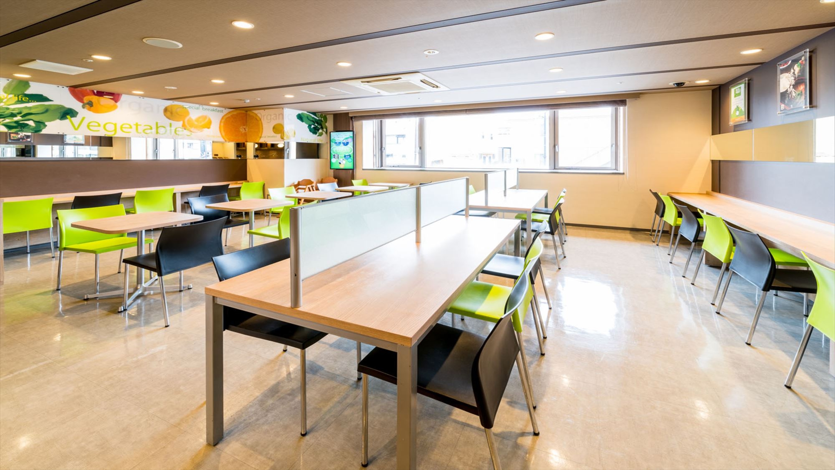 朝食会場は１階のラウンジにてご用意♪