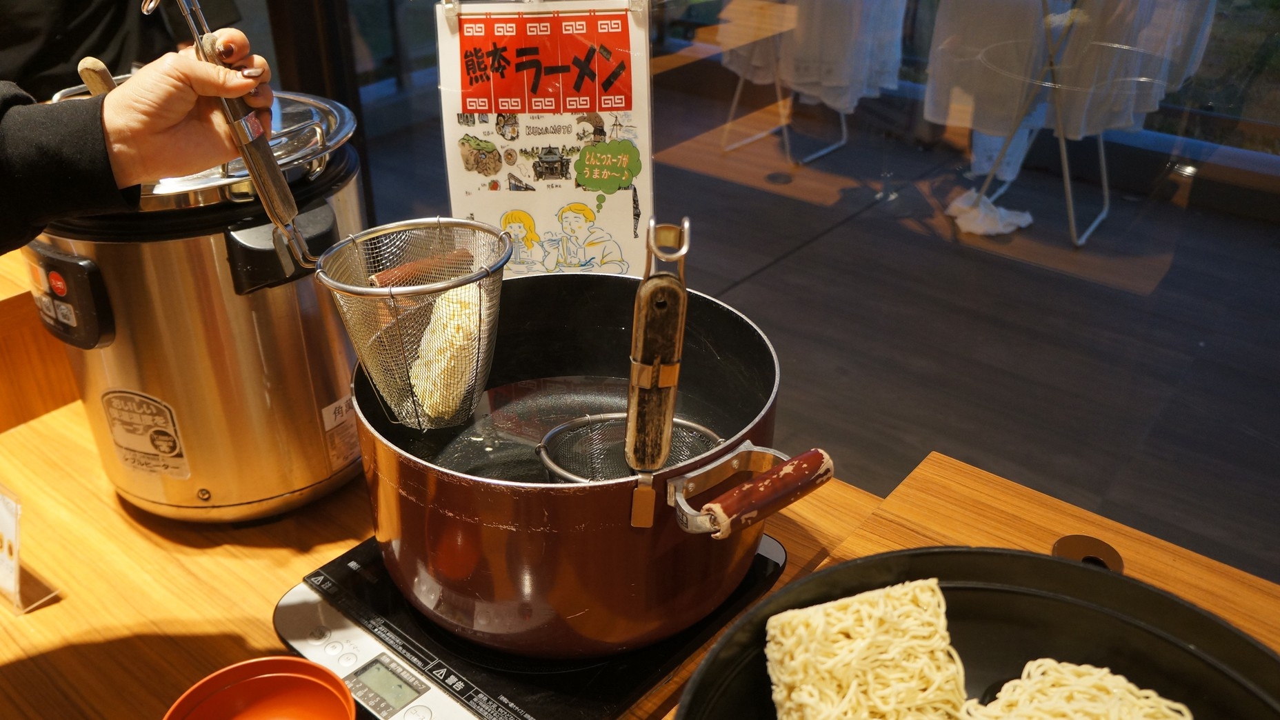 【さき楽30】1か月前予約でお得！角萬プレミアムバイキング｜温泉満喫＜1泊2食付＞