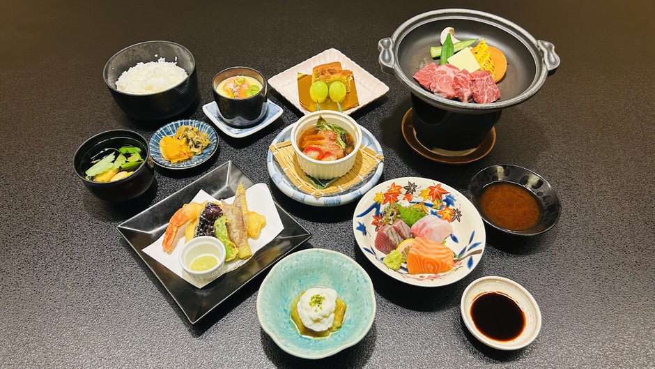 【１泊２食付】和の風味と洋の技法を融合したアンガス牛陶板焼華会席をご堪能【華コース】