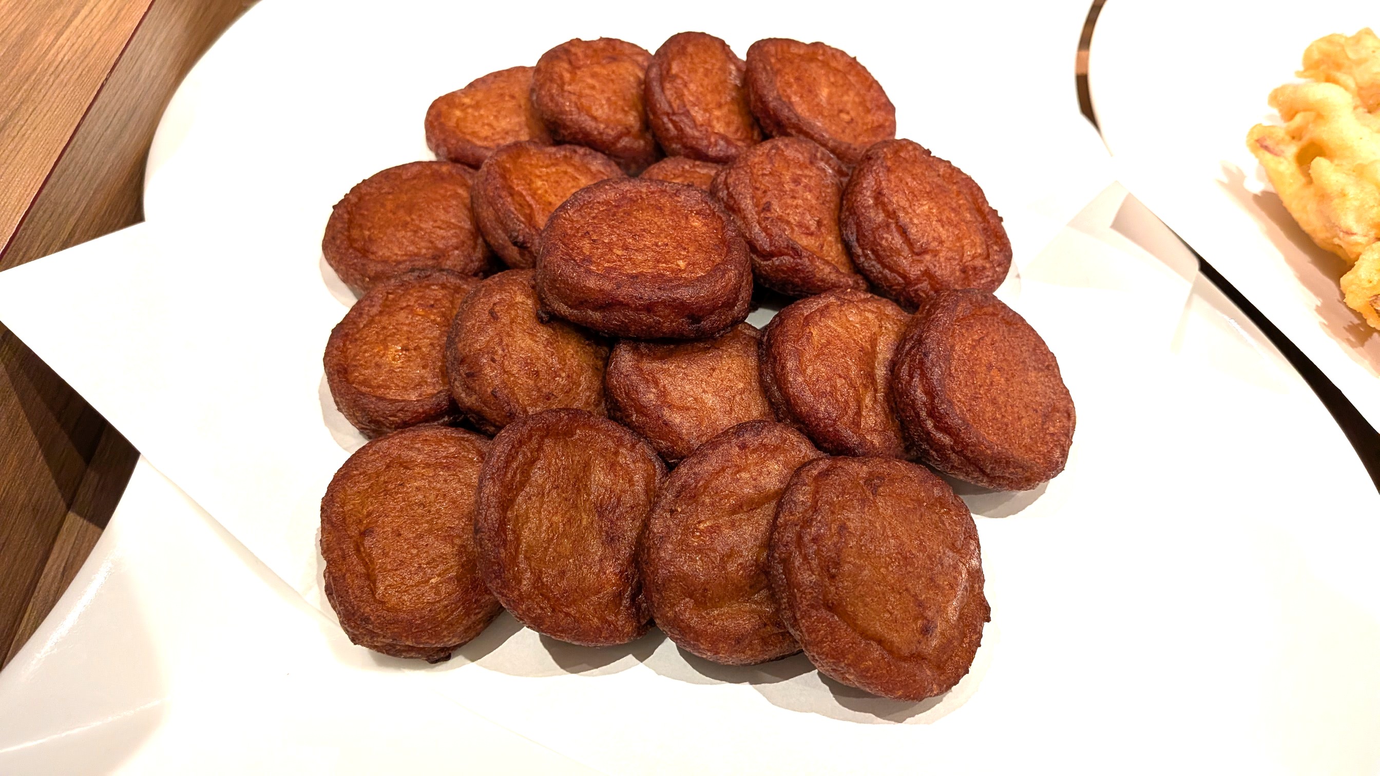 【無料】30品目以上の和洋朝食バイキング：6：30～9：00（日・祝日～9：30）