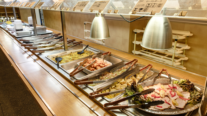 【夕食付】朝食不要のお客様必見！生ビール含む90分飲み放題×肉・魚・野菜30種バイキングで大満足！